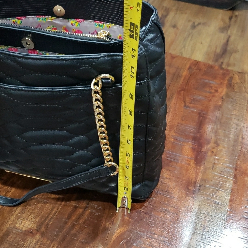 Black Heart-Embellished Women's Bag - Picture 5 of 9